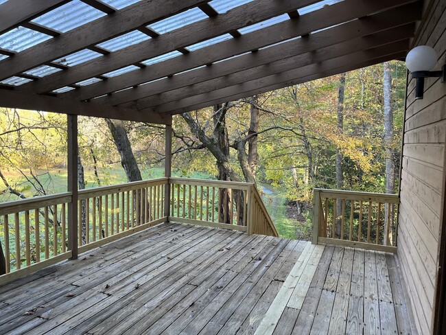 Building Photo - 709 Crab Creek Rd