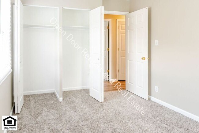 Building Photo - 6628 Redbud Dr