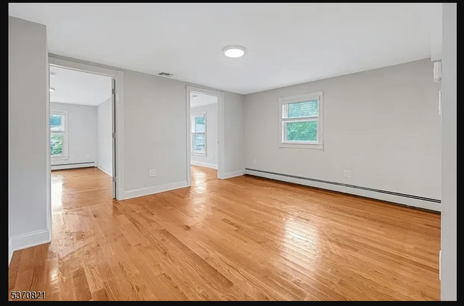 Primary Photo - 20 Dunlap St