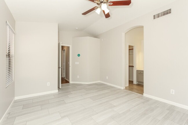 Building Photo - 8216 W Rue De Lamour