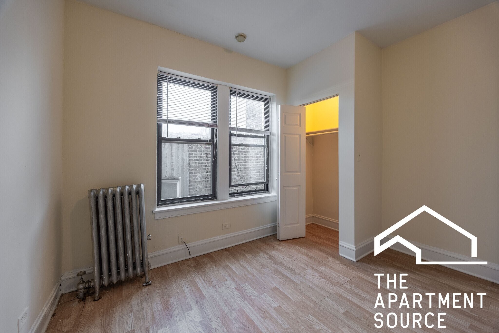Building Photo - 4851 N Damen Ave