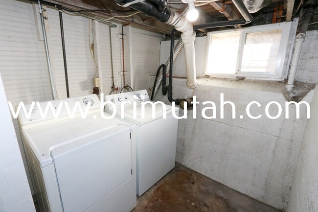 Building Photo - 1470 S 400 E