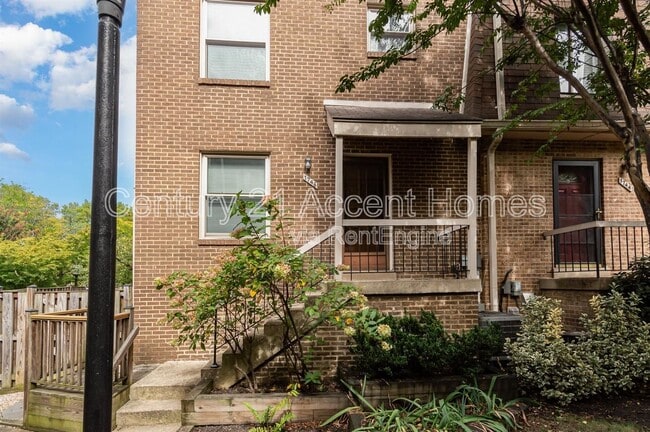 Primary Photo - 1746 Dogwood Dr