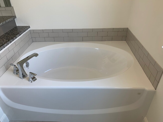 Building Photo - 740 Arkansas Black