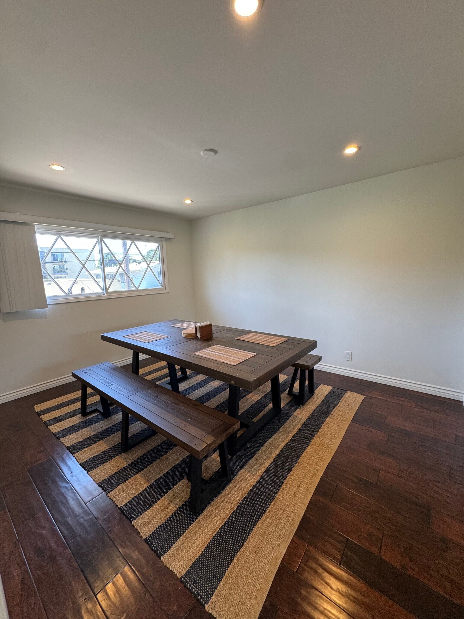 Building Photo - 2309 5th St