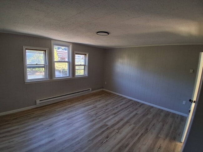 Building Photo - 65-67 Railroad Street