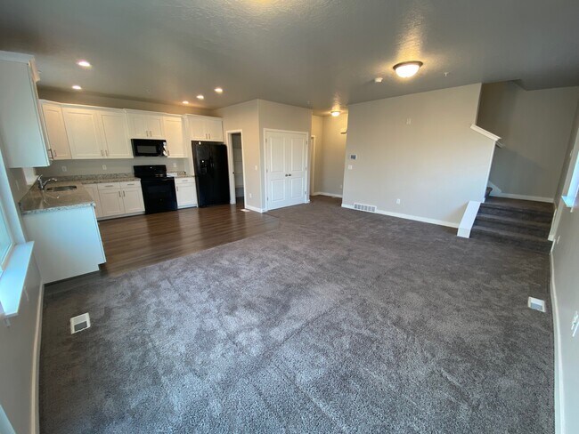 Building Photo - 4209 W Rail Trail Ln