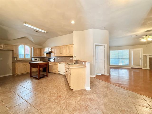 Building Photo - 1321 Marchant Pl