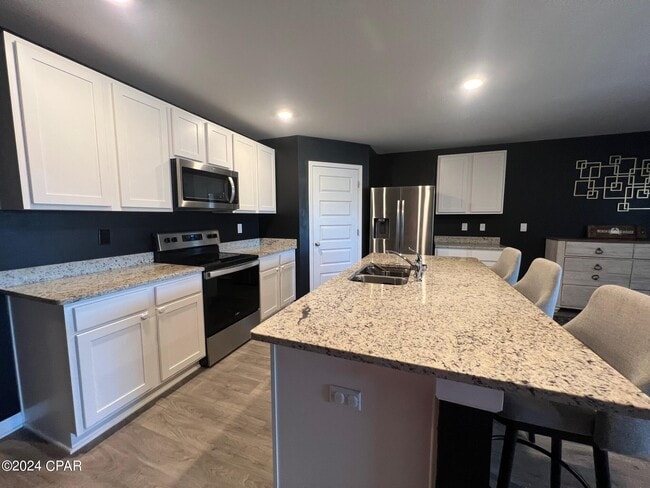 Building Photo - 255 Ryder Ln