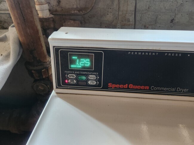 Building Photo - 2404 W Superior St