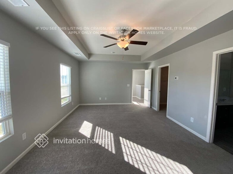 Building Photo - 4921 Fawnwood Dr