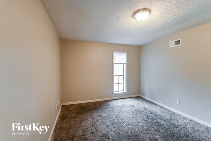 Building Photo - 4266 Crump Rd