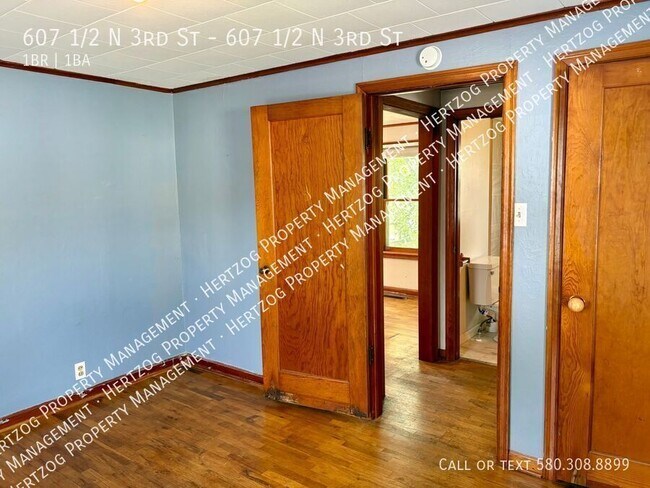 Building Photo - 607 1/2 N 3rd St-607 1/2 N 3rd St