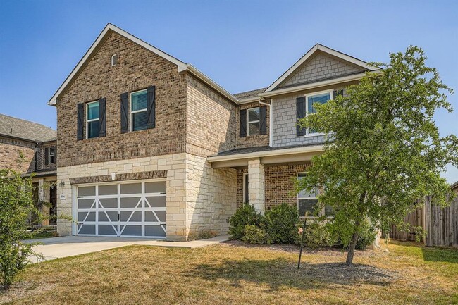Building Photo - 5104 Lazy Ct Dr