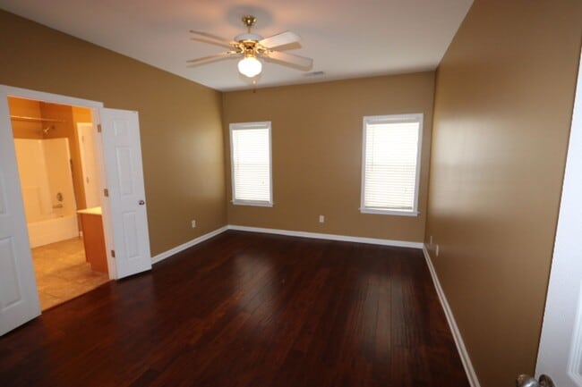 Building Photo - EXECUTIVE HOME AT HARBOR TOWN