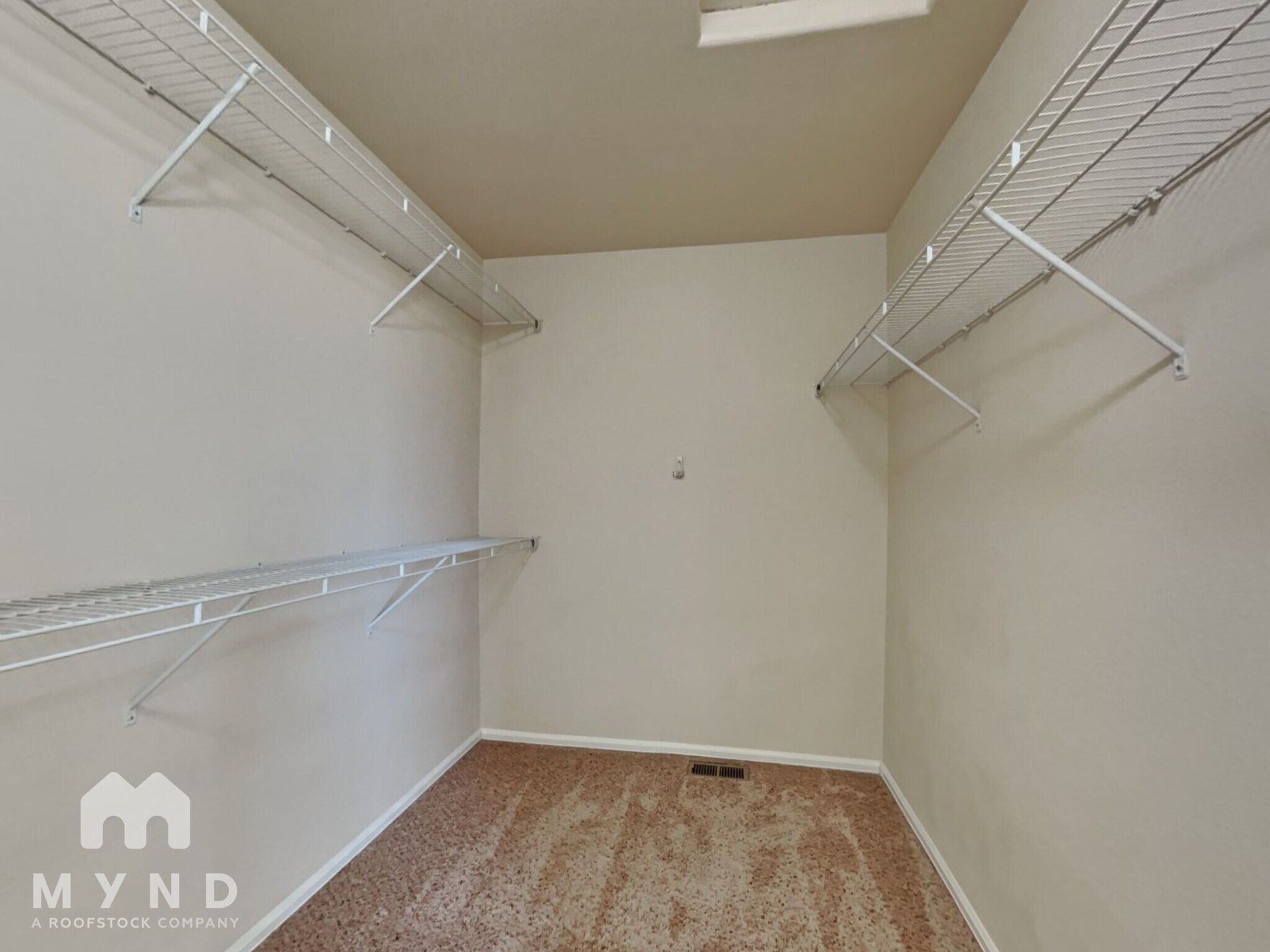 Building Photo - 6365 San Mateo Dr