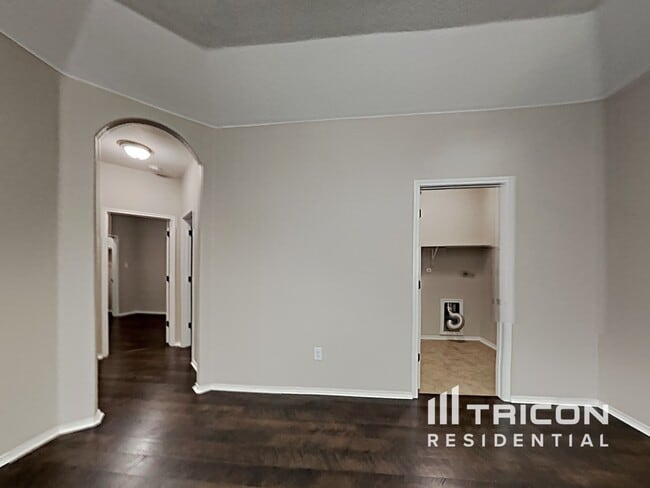 Building Photo - 1335 Crane Ct