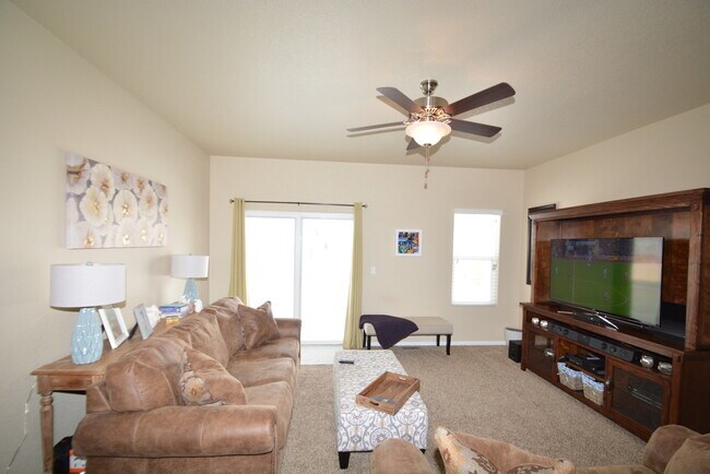 Building Photo - Beautiful 2-story home in D-49 available to move in on 05/01/2026! The owner allows 1 dog up to 7...