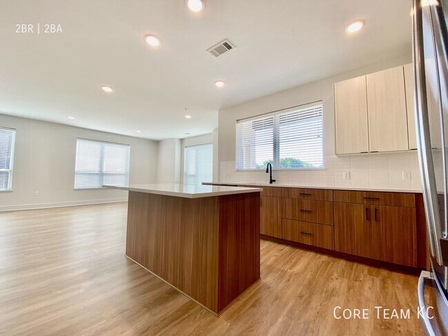 Building Photo - 7327 Quivira Rd