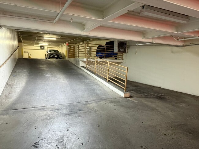 Building Photo - 785 Kinau St