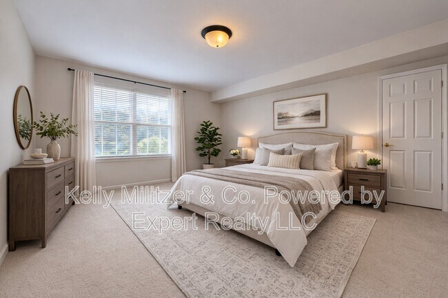 Building Photo - 406 S Church St