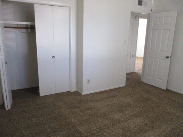 Building Photo - SW Visalia Home coming soon!!