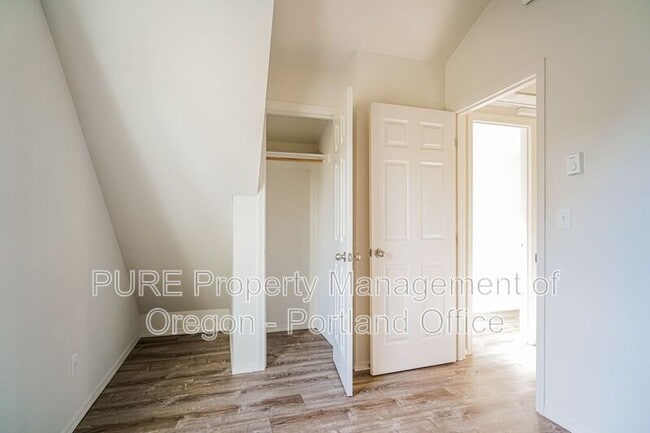 Building Photo - 5263 N Harvard St