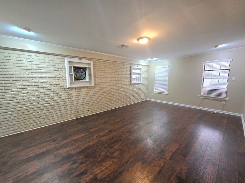 Building Photo - 5219 Goodland Dr