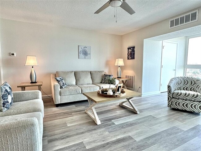 Building Photo - 851 Bayway Blvd