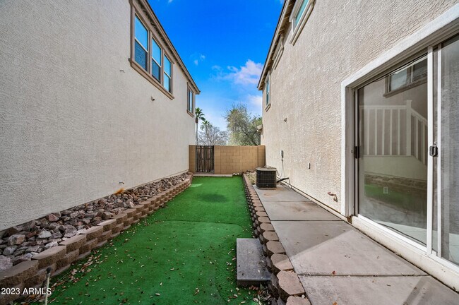 Building Photo - 1559 S Longspur Ln