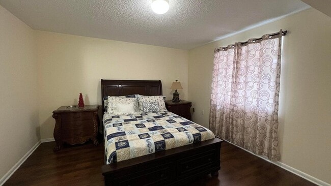 Building Photo - 6097 Balboa Cir