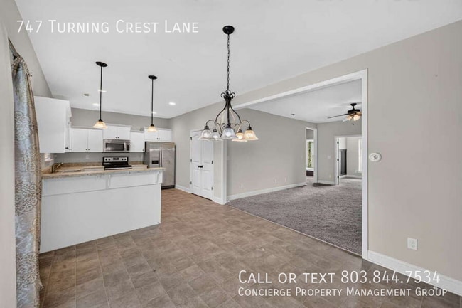 Building Photo - 747 Turning Crest Ln