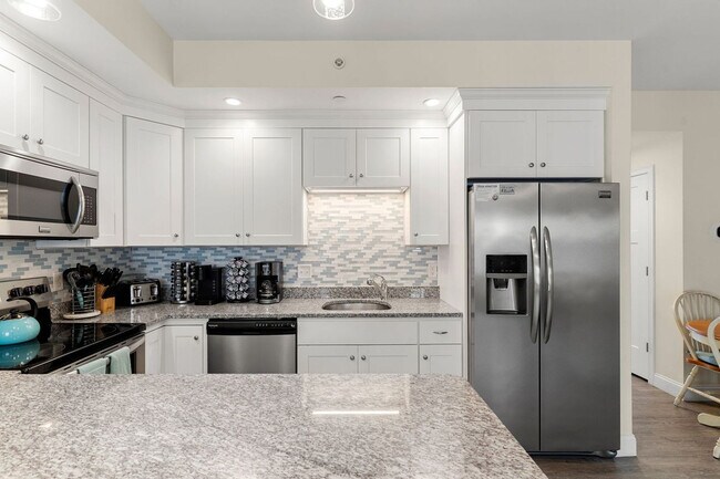 Building Photo - 128 Ashworth Ave