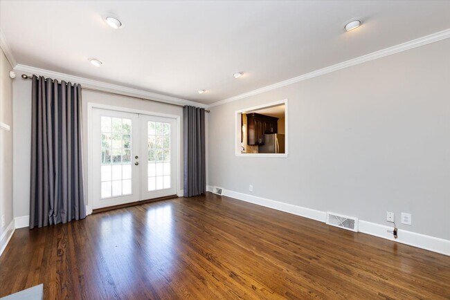 Building Photo - 5400 Farmbrook Dr