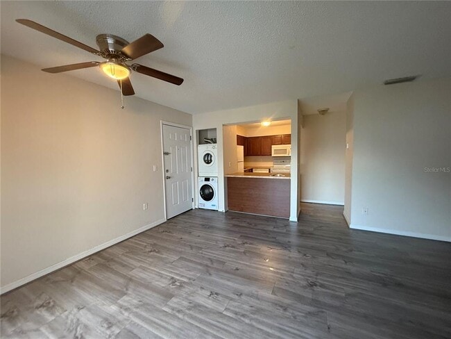 Building Photo - 647 Haven Pl