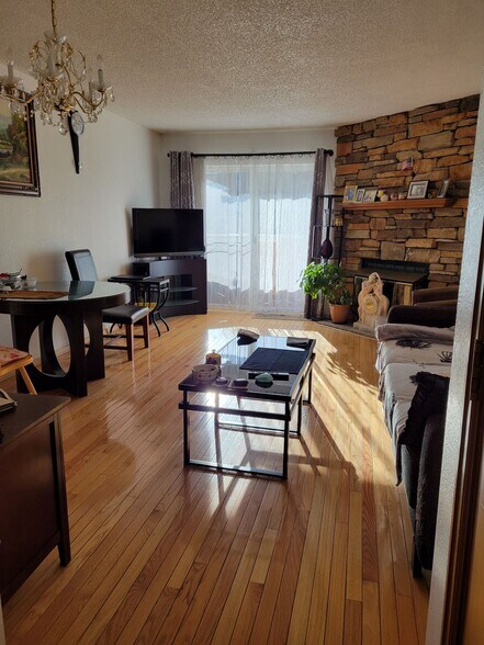 Primary Photo - 4480 S Pitkin St