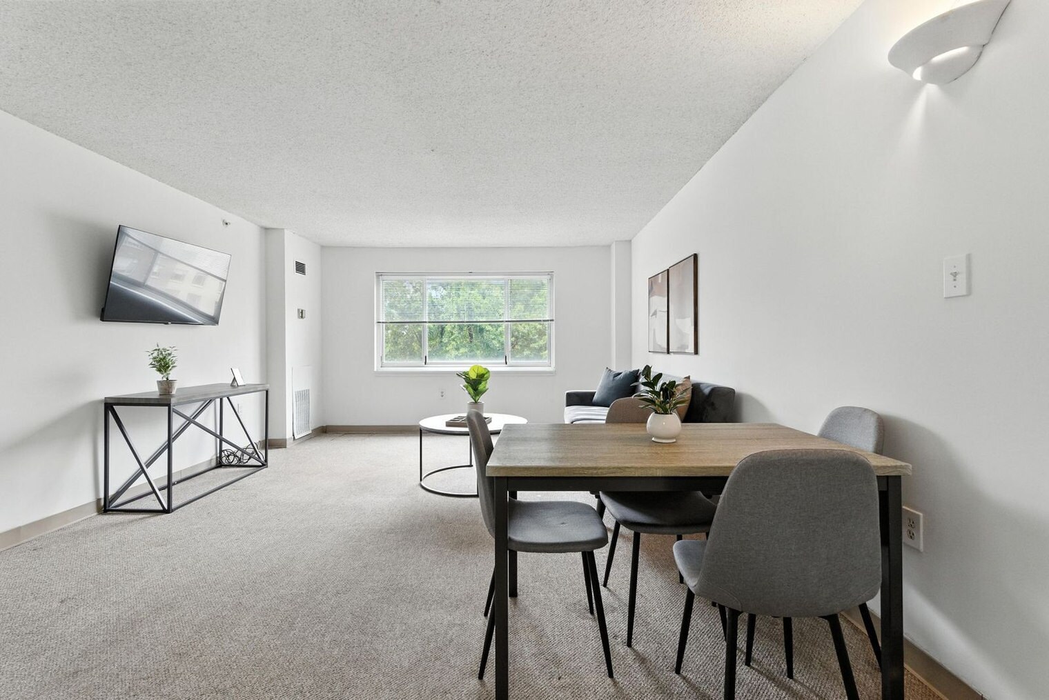 Building Photo - 1711 Bellevue Ave