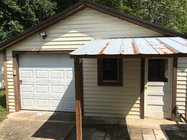 Building Photo - 1503 N Cleveland Ave