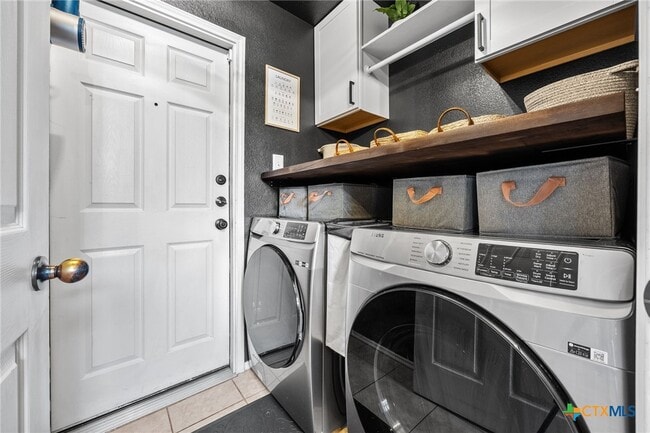 Building Photo - 4103 Dewitt County Ct