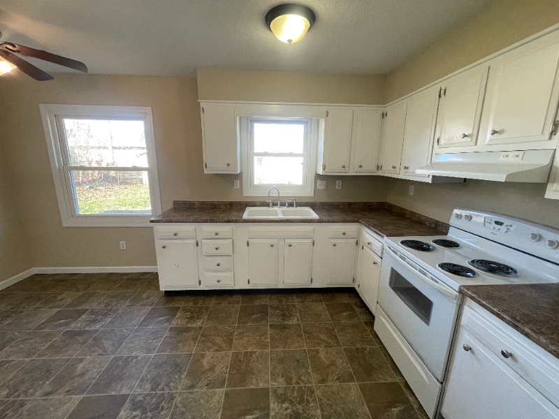 Building Photo - 112 Eric St