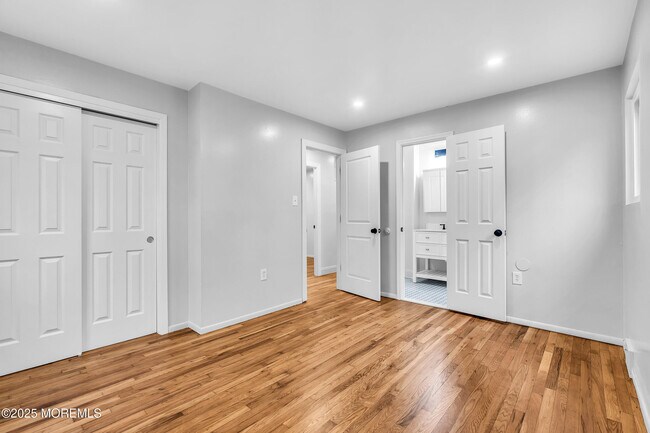 Building Photo - 47 Beam Ave