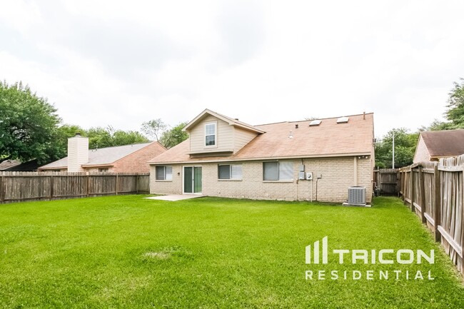 Building Photo - 12318 Flaxen Dr
