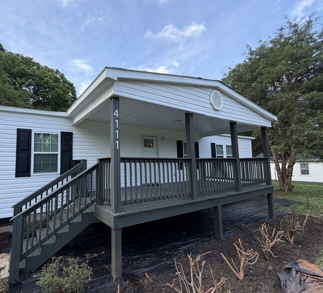 Building Photo - 4111 Brown Dr