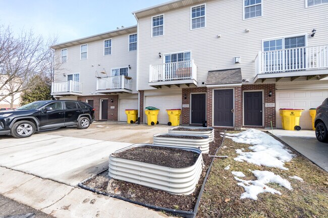 Building Photo - 6225 Brant Ln