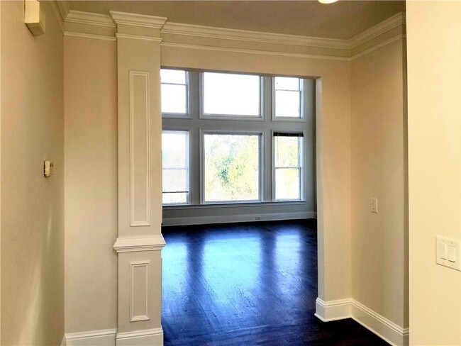 Building Photo - 3306 Chastain Ridge Dr