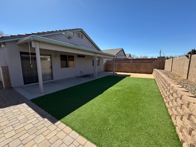 Building Photo - Beautiful Modern 3Bdm 2Ba Home, Great Location,Must See!