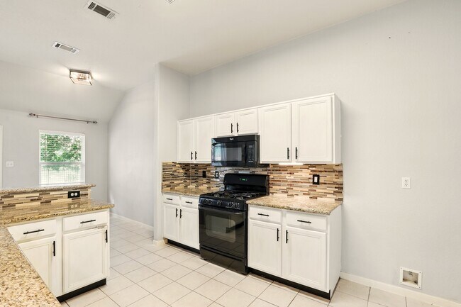 Building Photo - 303 Burris Park Dr