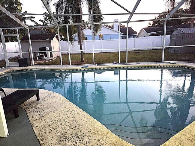 Building Photo - 8024 Candlewoode Dr