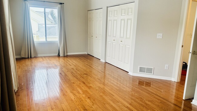 Building Photo - 7253 Chucks Way