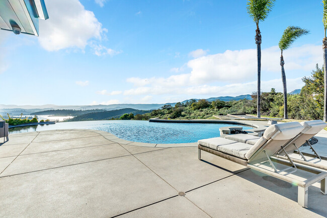 Building Photo - 14692 Ranch Trail Dr